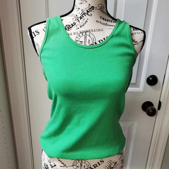 Green medium vintage  shirt with butterfly design - Picture 2 of 4